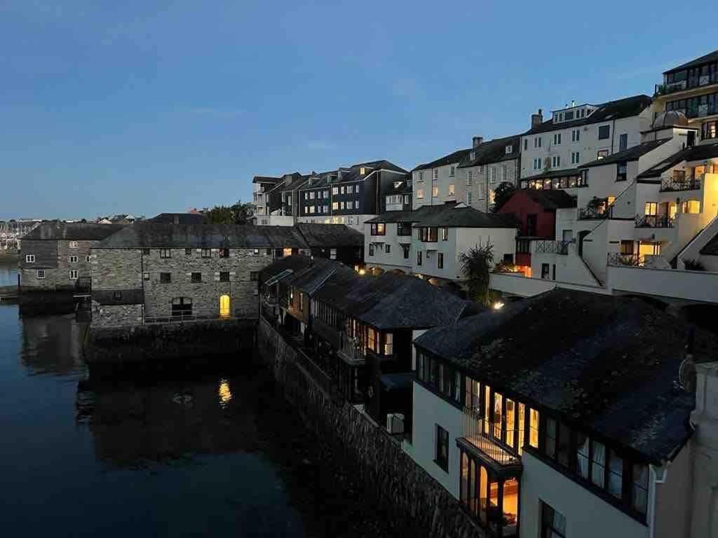 Stunning Waterfront Apartment With Spectacular Views & Parking At 'Captains Loft' Falmouth Exteriér fotografie