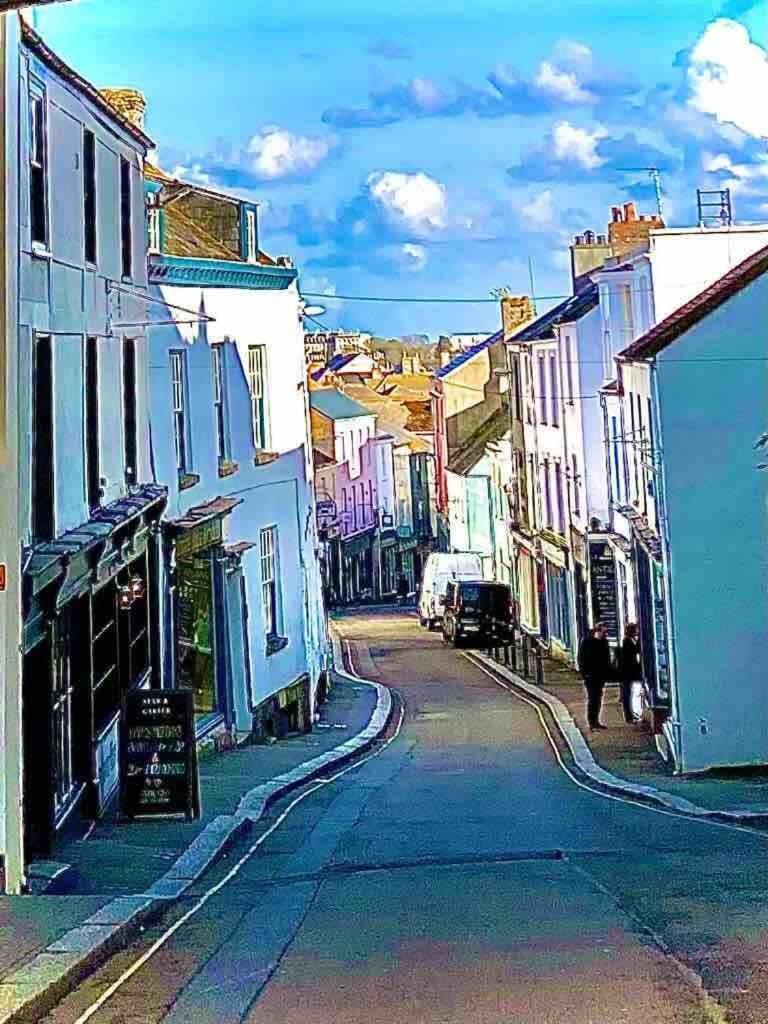 Stunning Waterfront Apartment With Spectacular Views & Parking At 'Captains Loft' Falmouth Exteriér fotografie
