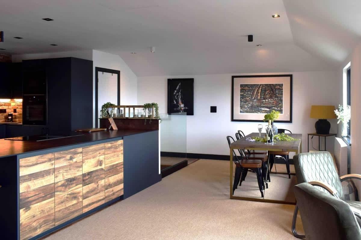 Stunning Waterfront Apartment With Spectacular Views & Parking At 'Captains Loft' Falmouth Exteriér fotografie